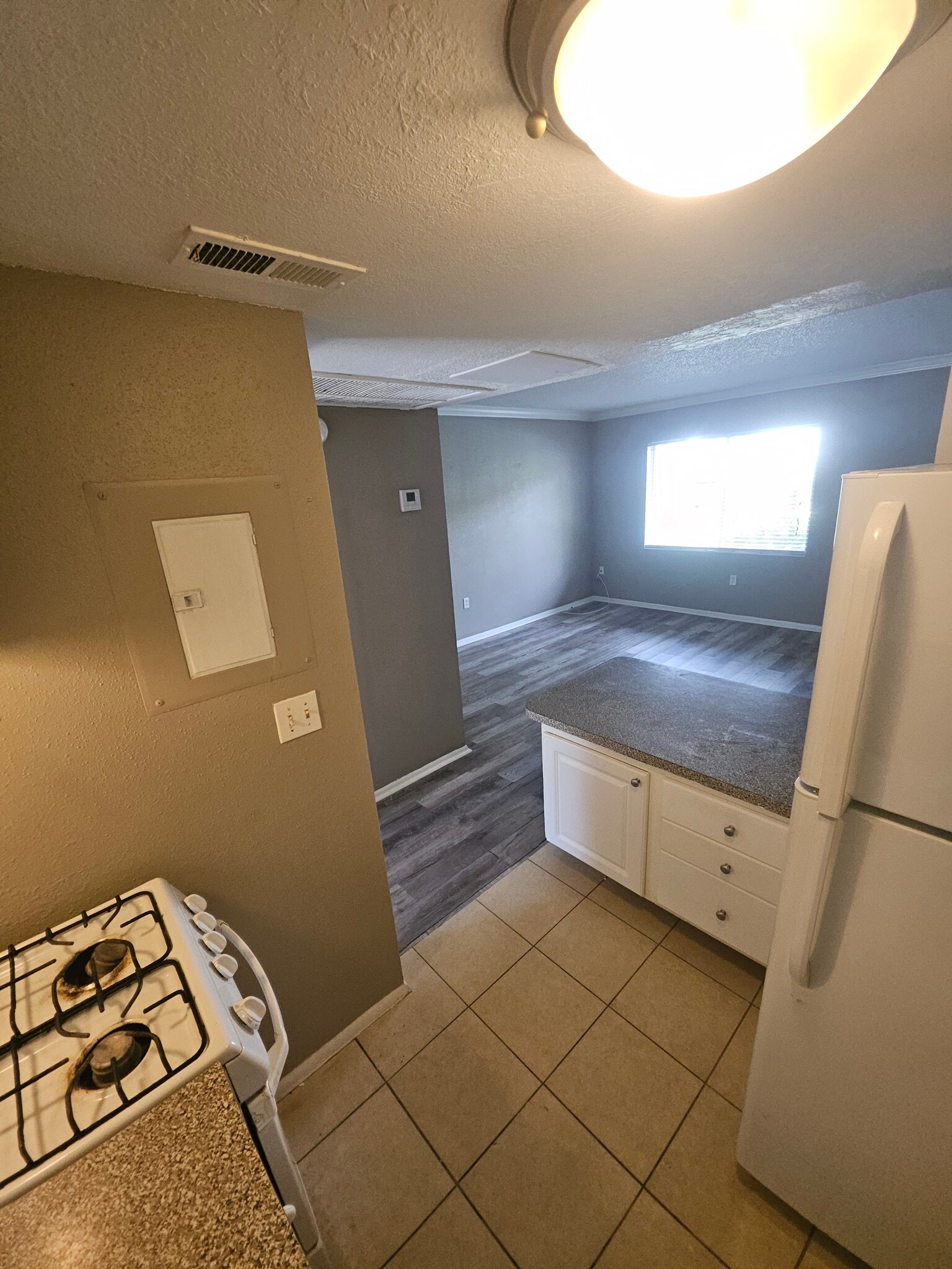 Building Photo - 131 Water Front Way