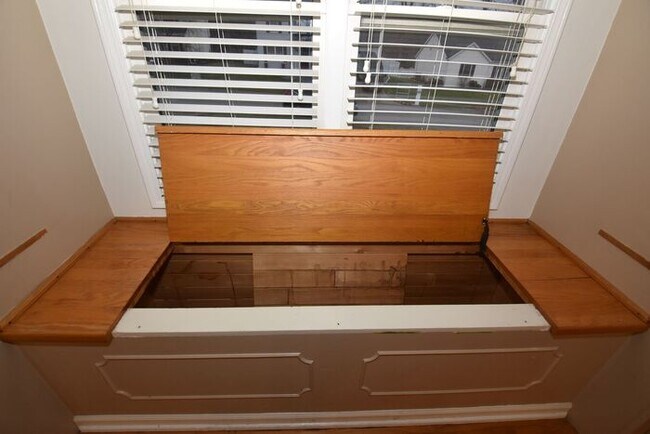 Building Photo - Cross Creek 4 bedroom home