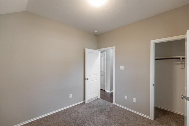 Building Photo - 3511 Goldleaf Trail Dr