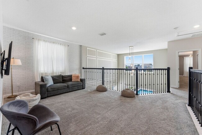 Building Photo - 770 Sticks St