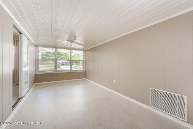 Building Photo - 758 Banyan Dr