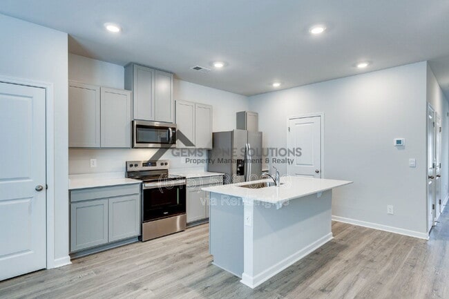 Building Photo - 4208 Oswin Dr