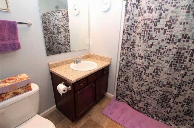 Building Photo - 3 Bed, 2 Bath + Office/Den with Fenced Yard in Lafayette