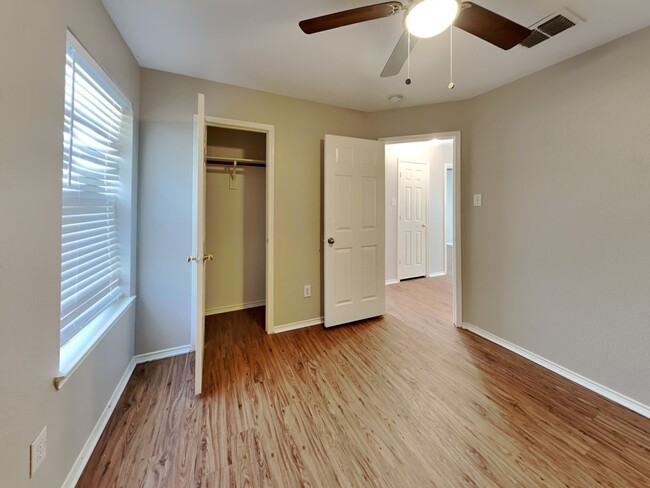 Building Photo - Darling Home in Keller ISD! READY FOR MOVE...