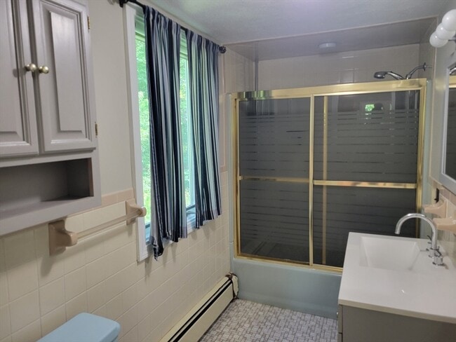 Building Photo - 37 Golden Hills Rd