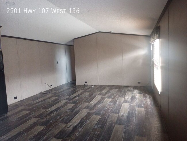 Building Photo - 2901 Hwy 107