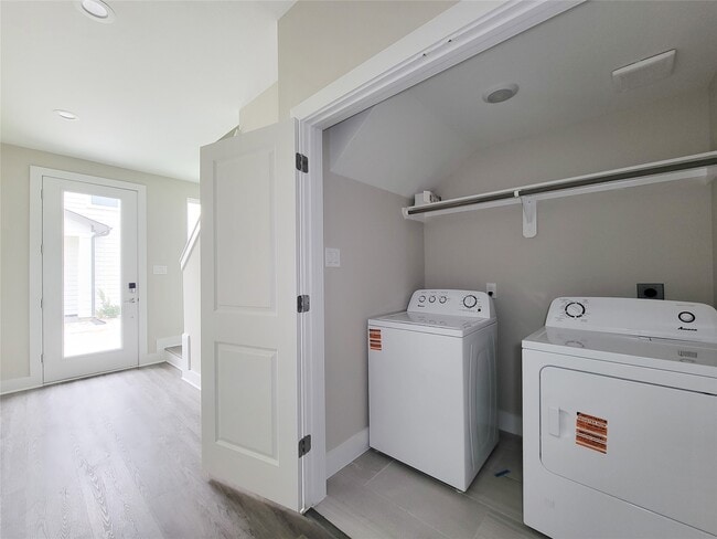 Building Photo - 8316 Curry Rd