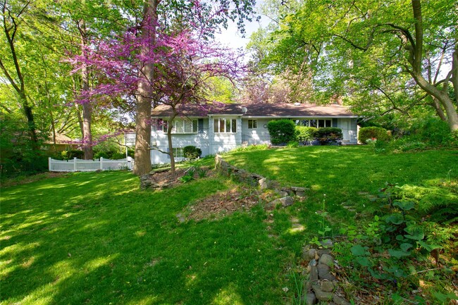 Building Photo - 89 Papermill Rd