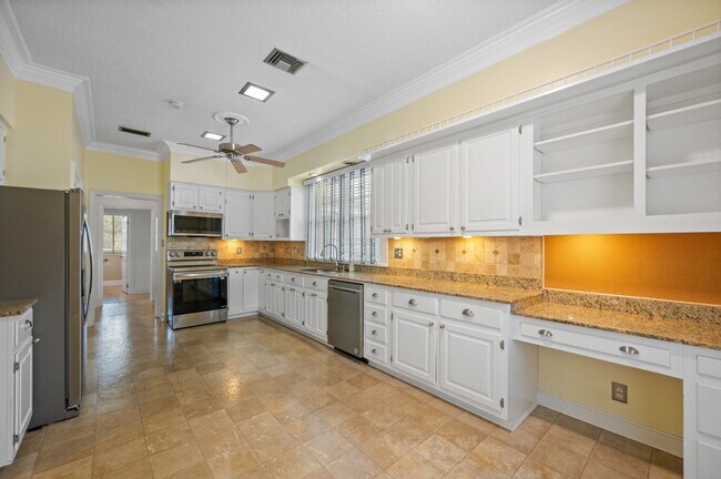 Building Photo - 254 Berkley Ct