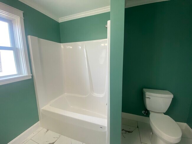 Building Photo - Brand new construction 5 bedroom 3 bath wi...