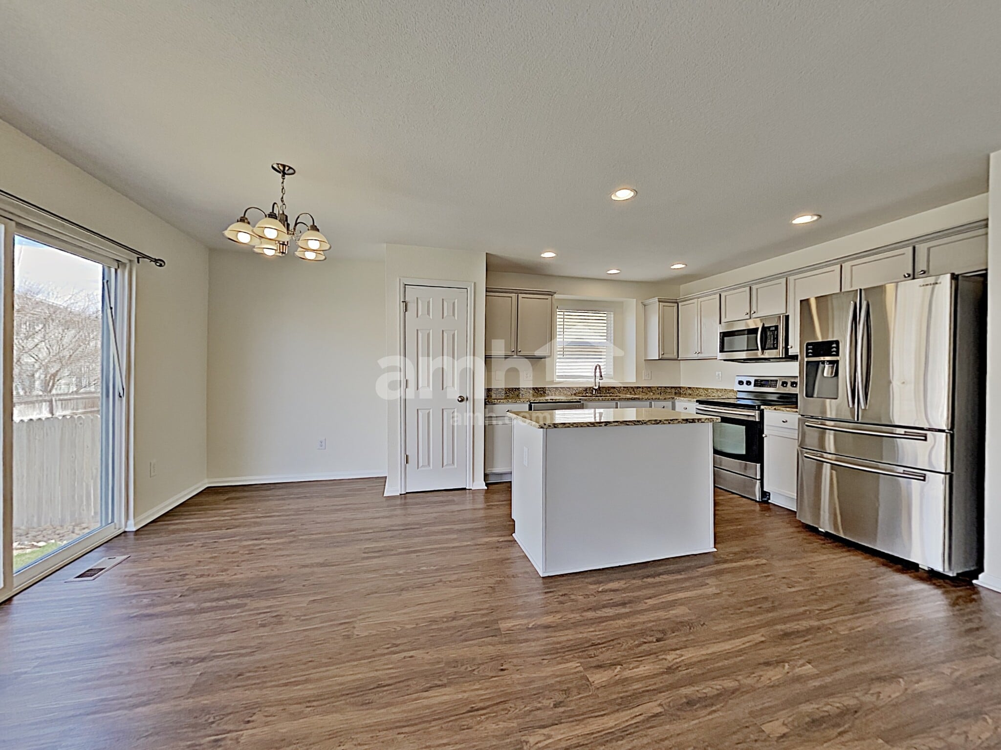 Building Photo - 9853 E 112th Dr