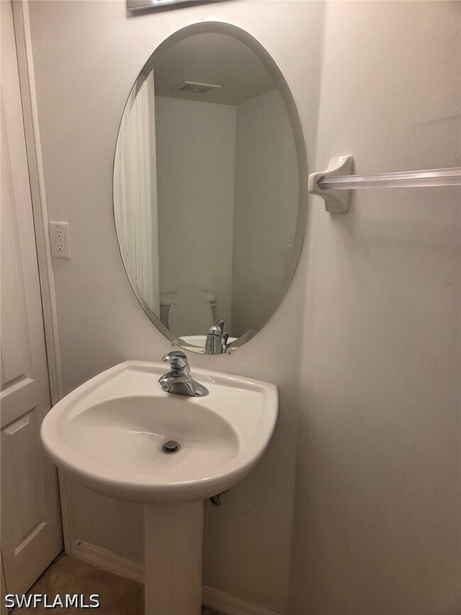 Building Photo - 9450 Ivy Brook Run