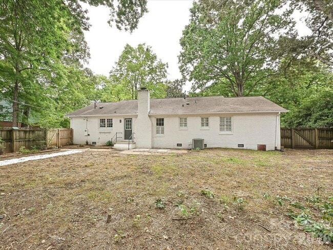 Building Photo - 3430 Rea Rd