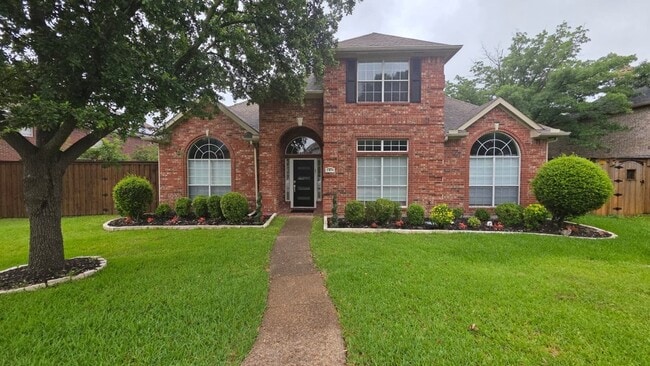 Building Photo - 2416 McCarran Dr