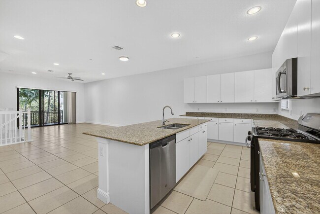 Building Photo - 4113 Faraday Wy