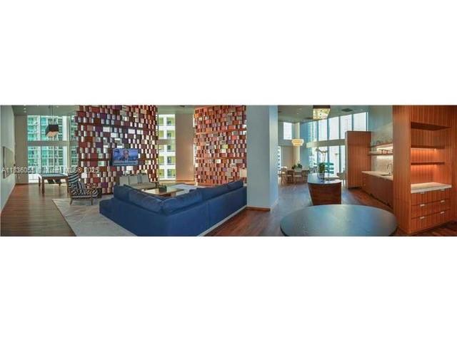 Building Photo - 1300 Brickell Bay Dr