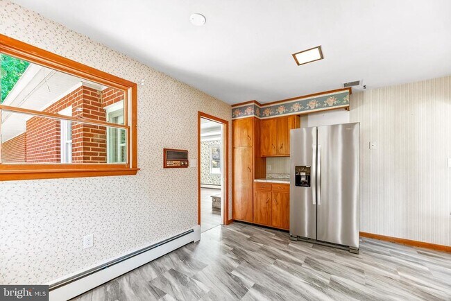 Building Photo - 2535 Solomons Island Rd
