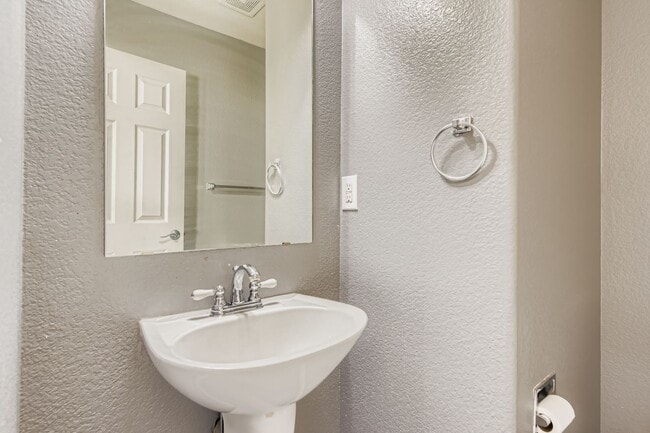 Building Photo - 10382 S Ravenswood Ln