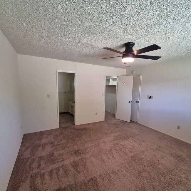 Building Photo - 3332 Jayanne Way