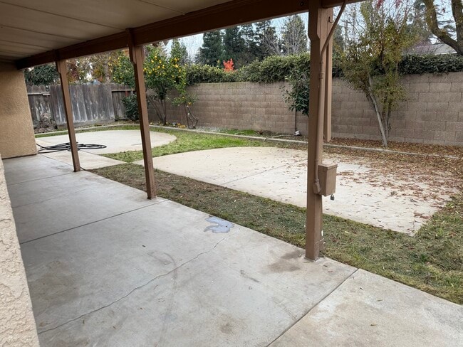 Building Photo - 1102 Kirksey Dr