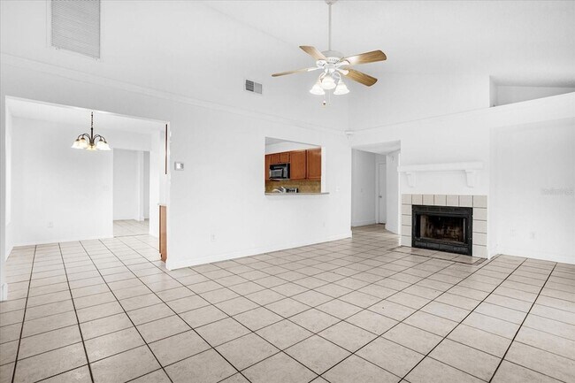 Building Photo - 601 Tomlinson Terrace