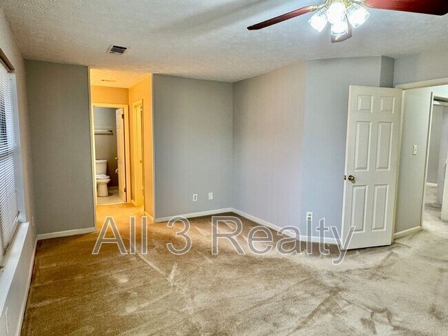 Building Photo - 6008 Woodrun Ct