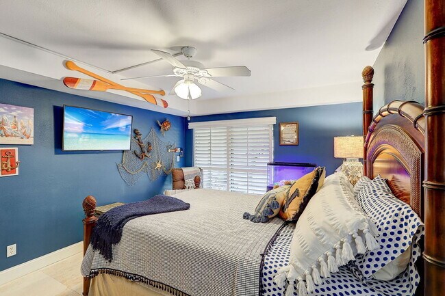 Building Photo - 4770 Brittany Dr S