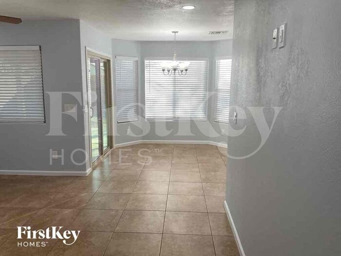Building Photo - 1689 E Milky Way