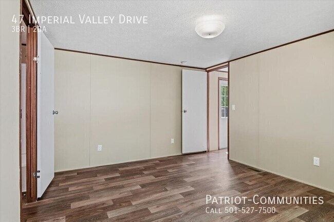 Building Photo - 47 Imperial Valley Dr
