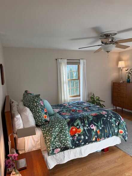 Building Photo - 821 Minakwa Dr