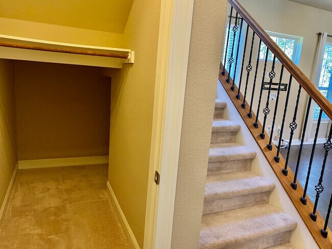 Building Photo - 3 Bedroom 2.5 Bathroom Detached Condo in South Austin!!