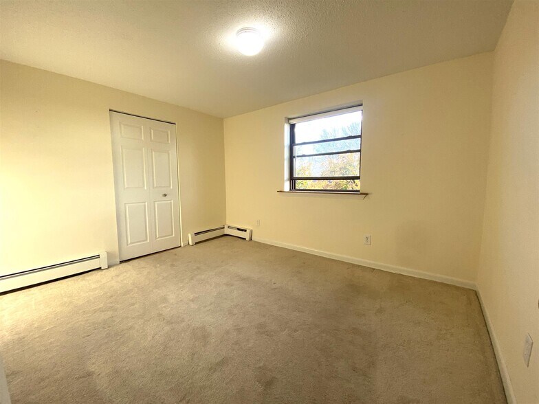 Building Photo - 82 Highland Ave