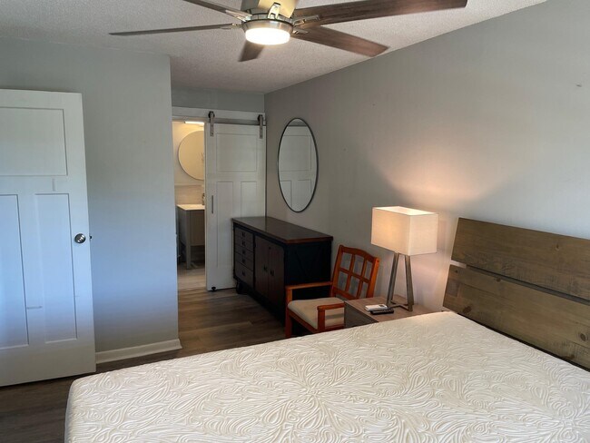 Building Photo - 403 Hayden Rd