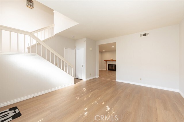 Building Photo - 656 Springbrook N