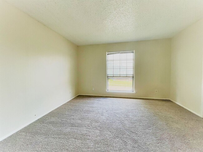 Building Photo - Charming 2 Bedroom in Garland