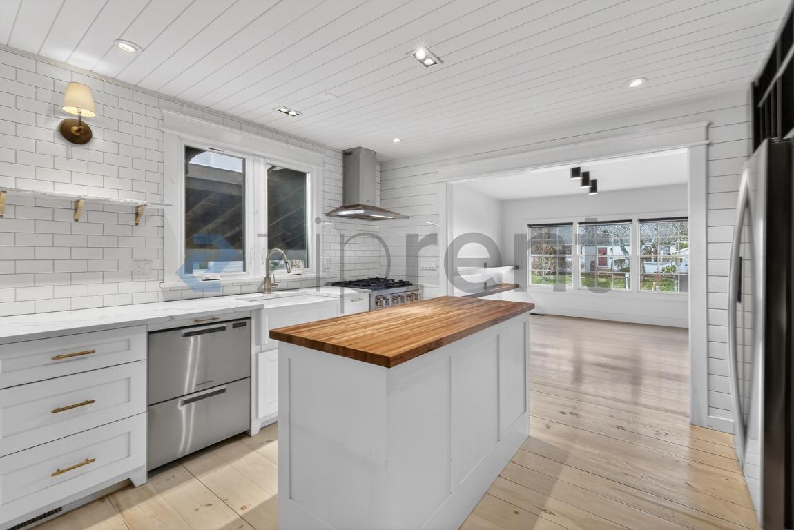 Building Photo - 6 Bonwit Rd