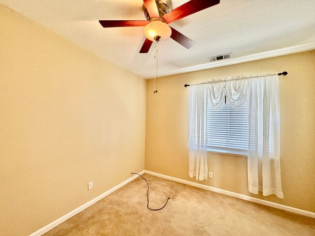 Building Photo - Is it Retirement Time for You? 3 Bedroom 2 Bath in a desirable gated community!