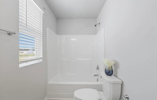 Building Photo - 112 Arlington Dr