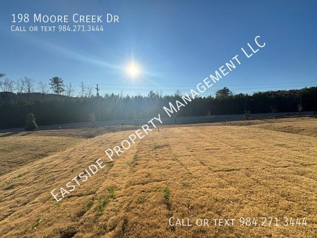 Building Photo - 198 Moore Crk Dr