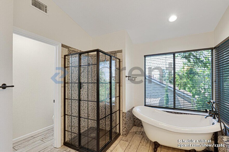 Building Photo - 5607 Blackrock Rd