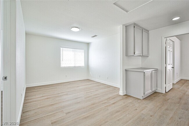 Building Photo - 4823 Sangay Way