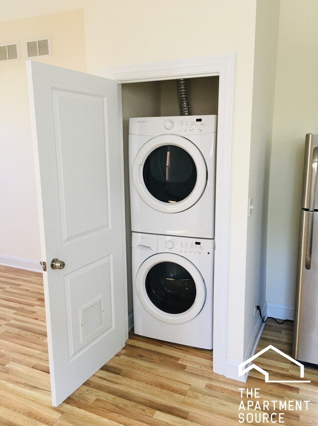 Building Photo - 1622 N Fairfield Ave