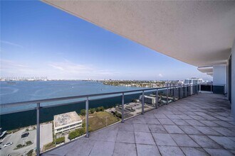 Building Photo - 7901 Hispanola Ave