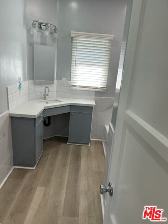 Building Photo - 2830 W 3rd St