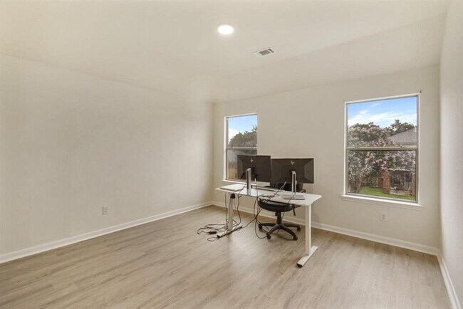 Building Photo - 21535 Elm Hurst Ln