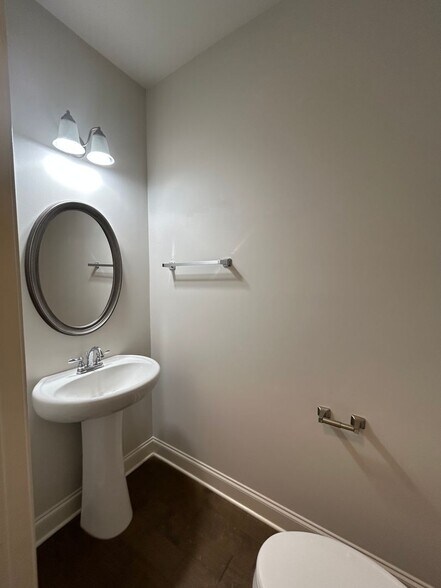 Building Photo - 6016 Barringer Ct