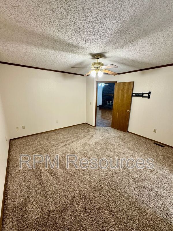 Building Photo - 1312 NW 184th St