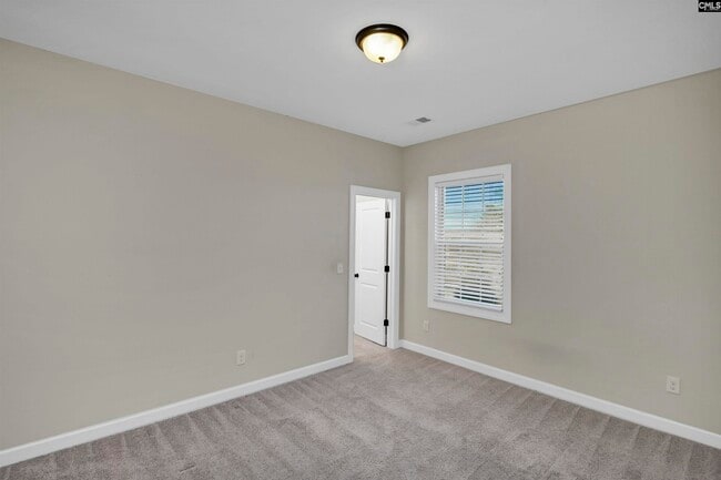 Building Photo - 5 Mapleline Ct