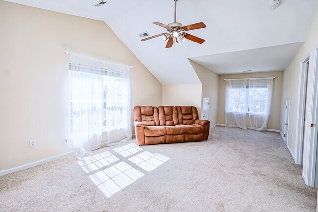 Building Photo - 545 Smoothstone Dr