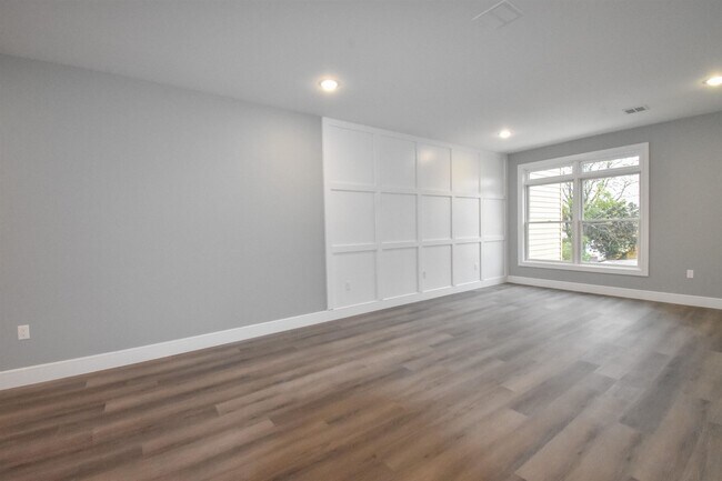 Building Photo - 4201 Bergen Turnpike